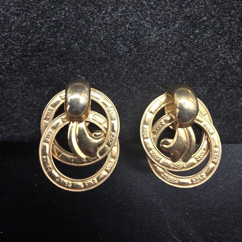 Vintage Gold Tone Twisted Knot Screw Back Earrings